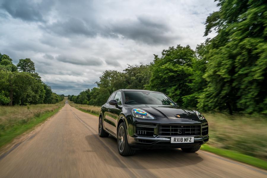  Porsche Cayenne Turbo (PO536) 2018 года  (UK) (фото 1 из 20)